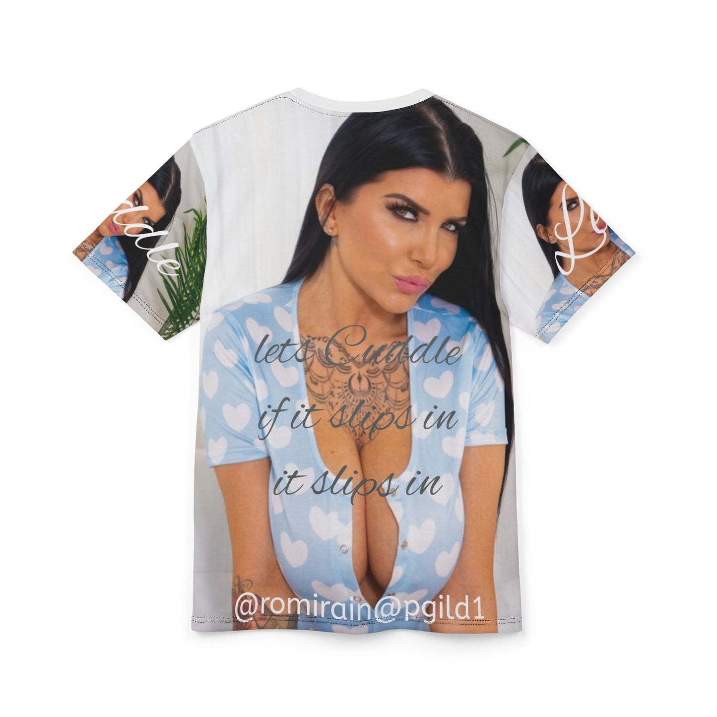 Heart Print Unisex Tee - Romi Design 2025