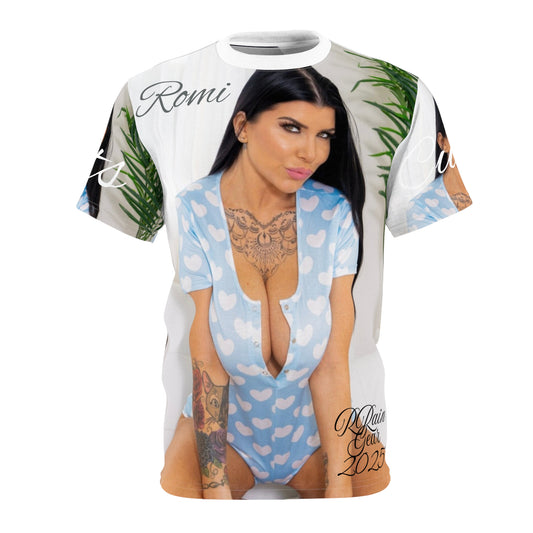 Heart Print Unisex Tee - Romi Design 2025