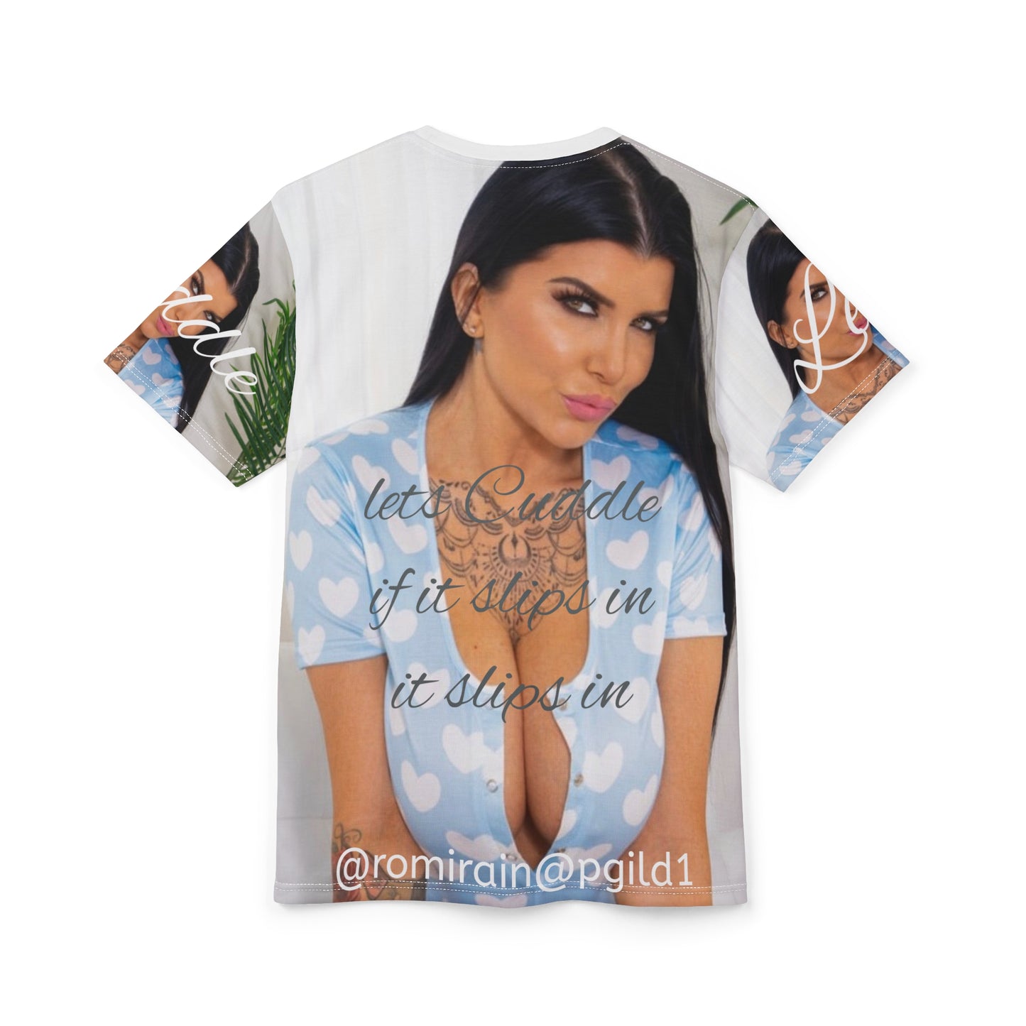 Heart Print Unisex Tee - Romi Design 2025