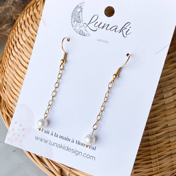 SIMPLE | Boucles pendantes avec perles d'eau douce