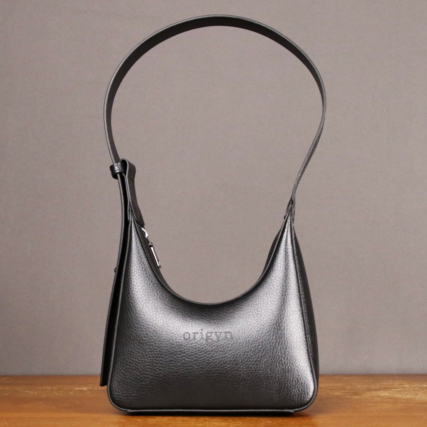 Origyn 01 - Plant-Based Vegan Leather Shoulder Handbag - Made with Plastic-Free MIRUM®
