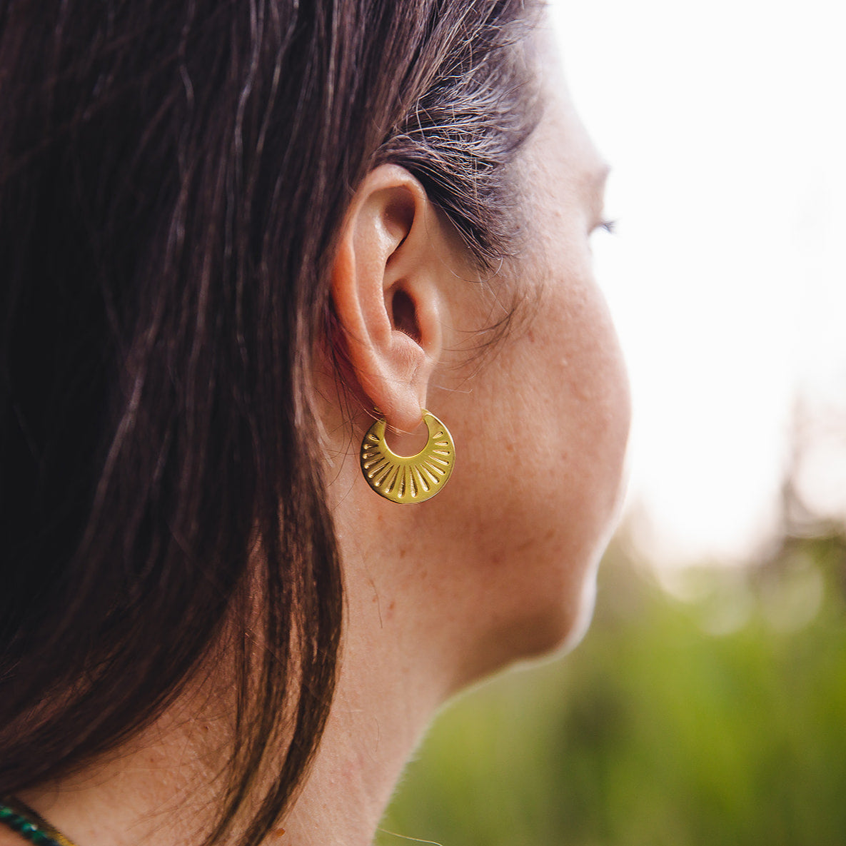 Créoles texturées en argent sterling plaqué or 18K | HÉLIA